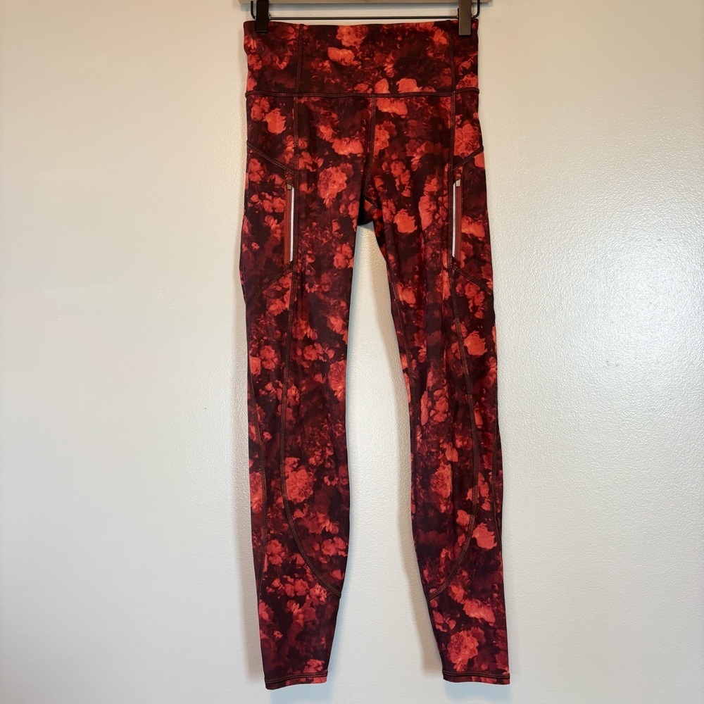 Athleta XS Rainier Printed Tight Leggings Frozen Floral Warm Red